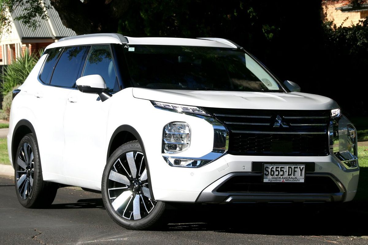 2025 Mitsubishi Outlander Exceed ZM