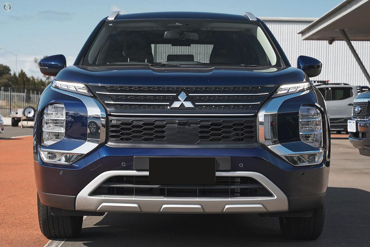 2025 Mitsubishi Outlander LS ZM