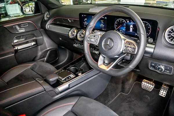 2021 Mercedes-Benz GLB-Class GLB200 X247