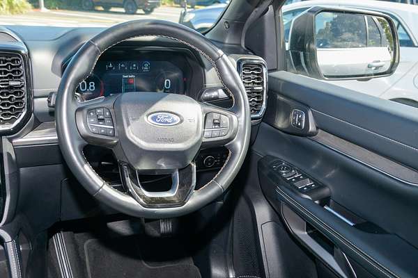 2024 Ford Everest Platinum 3.0L thumb-17