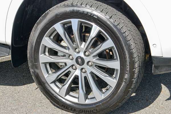 2024 Ford Everest Platinum 3.0L thumb-3