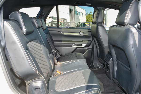 2024 Ford Everest Platinum 3.0L thumb-8