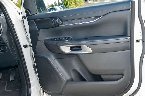 2024 Ford Everest Platinum 3.0L thumb-16