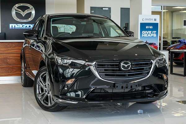 2025 Mazda CX-3 G20 Akari DK