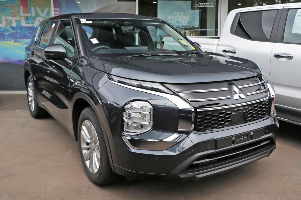 2025 Mitsubishi Outlander ES ZM