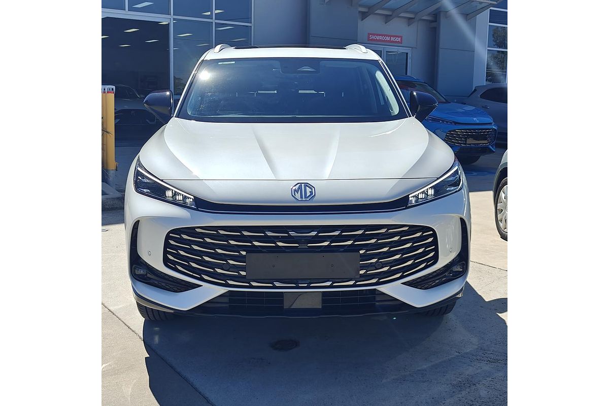 2024 MG HS Essence AS33