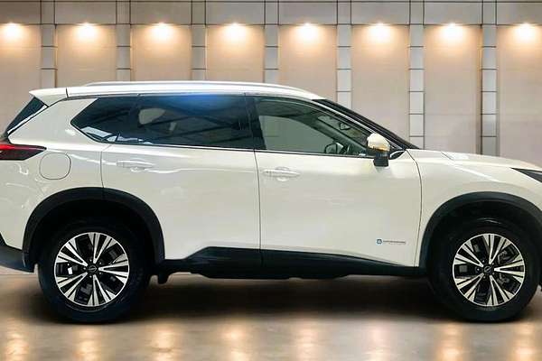 2024 Nissan X-TRAIL ST-L e-POWER T33
