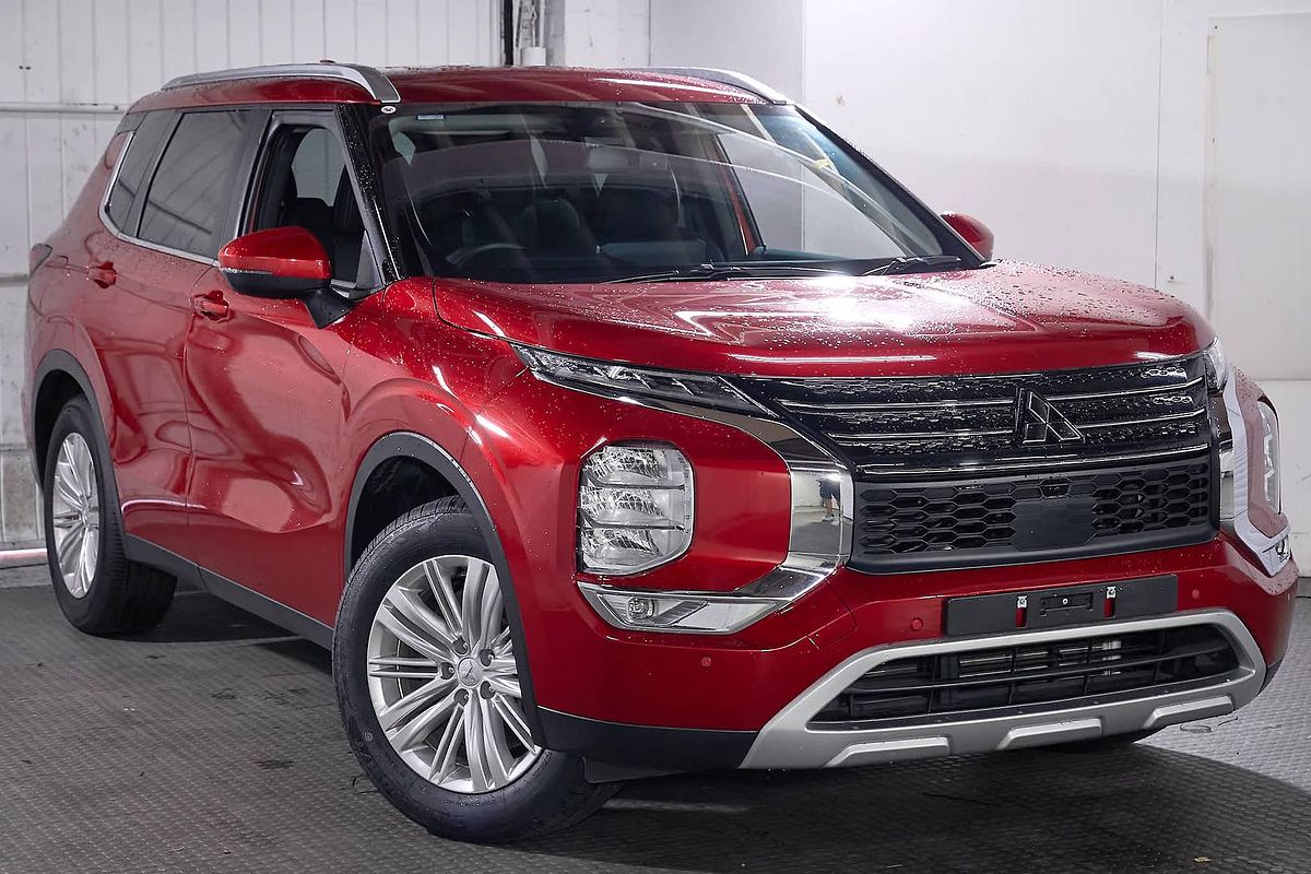 2024 Mitsubishi Outlander LS ZM