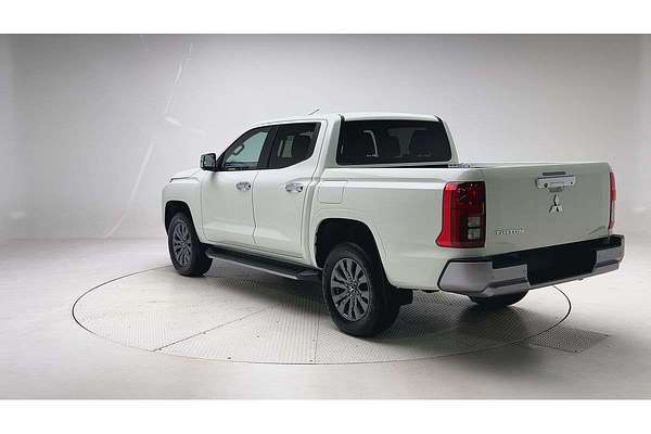 2025 Mitsubishi Triton GLS MV 4X4 thumb-6