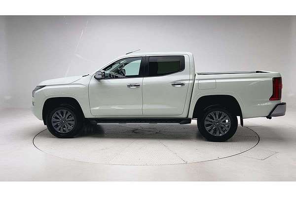 2025 Mitsubishi Triton GLS MV 4X4 thumb-5