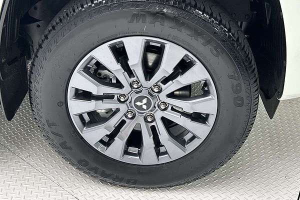 2025 Mitsubishi Triton GLS MV 4X4 thumb-7