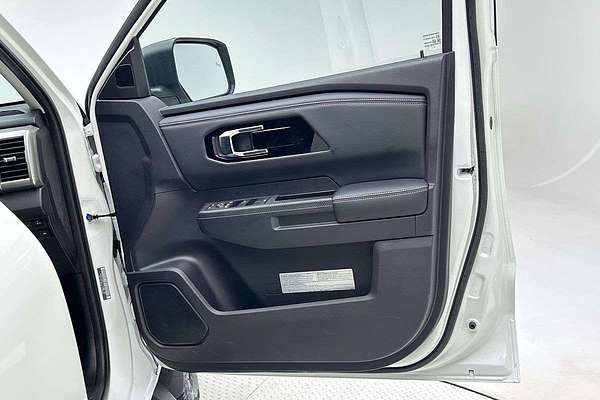 2025 Mitsubishi Triton GLS MV 4X4 thumb-16