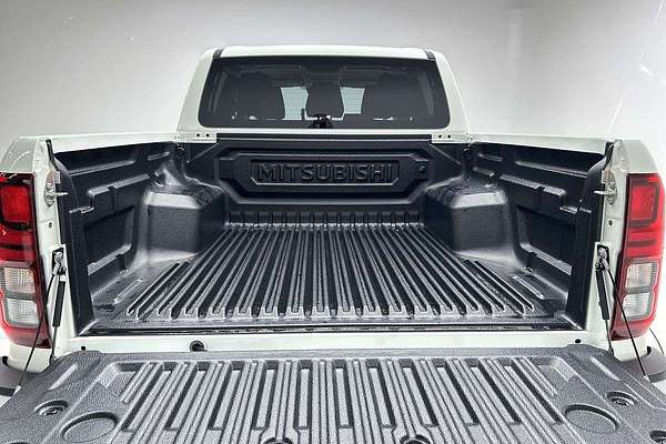 2025 Mitsubishi Triton GLS MV 4X4 thumb-18