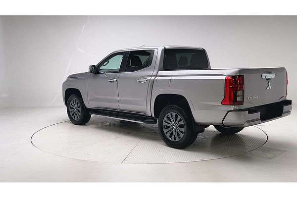 2025 Mitsubishi Triton GLS MV 4X4 thumb-3