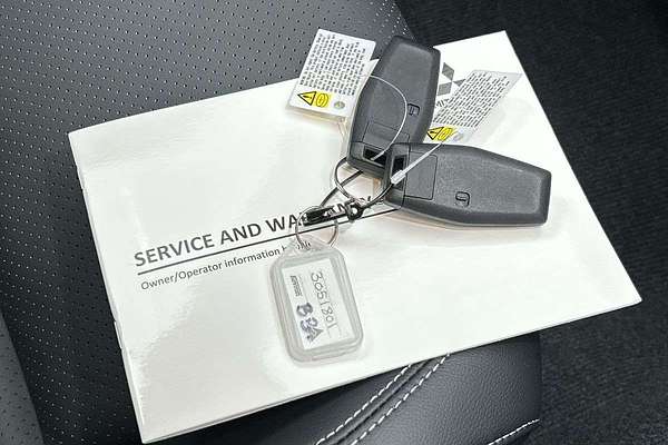 2025 Mitsubishi Triton GLS MV 4X4 thumb-20