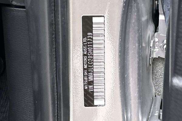 2025 Mitsubishi Triton GLS MV 4X4 thumb-21