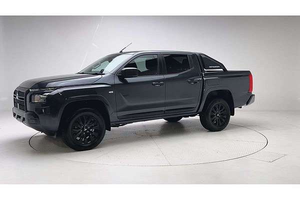 2025 Mitsubishi Triton GLS MV 4X4 thumb-3