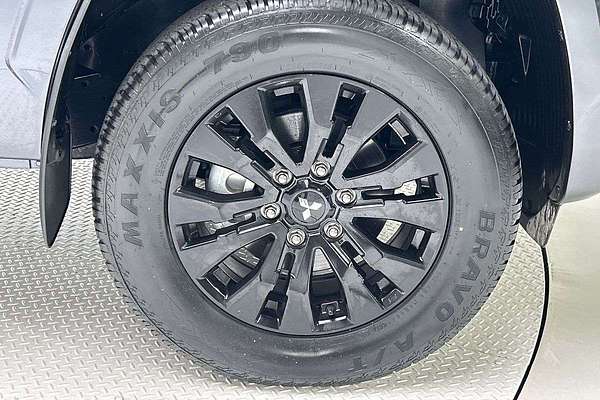 2025 Mitsubishi Triton GLS MV 4X4 thumb-9