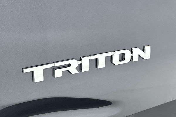 2025 Mitsubishi Triton GLS MV 4X4 thumb-21