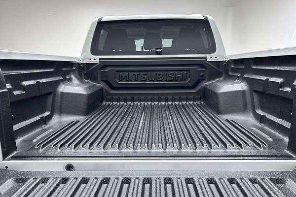 2025 Mitsubishi Triton GLS MV 4X4 thumb-20