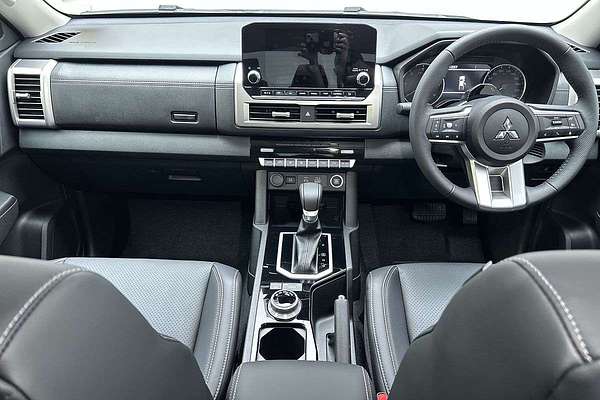 2025 Mitsubishi Triton GLS MV 4X4 thumb-19