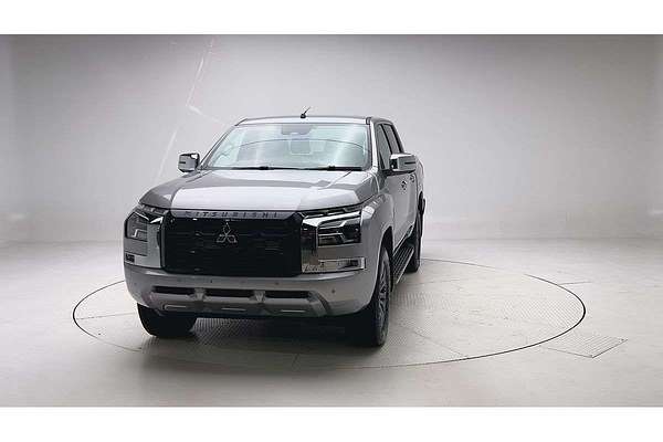 2025 Mitsubishi Triton GLS MV 4X4 thumb-2