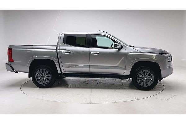 2025 Mitsubishi Triton GLS MV 4X4 thumb-8