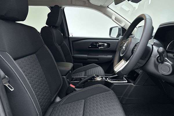 2025 Mitsubishi Triton GLS MV 4X4 thumb-12