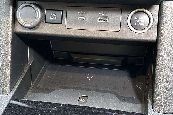 2025 Mitsubishi Triton GLS MV 4X4 thumb-15