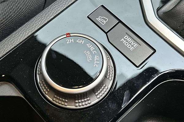 2025 Mitsubishi Triton GLS MV 4X4 thumb-16