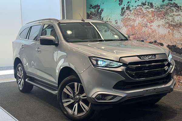2024 Isuzu MU-X LS-T