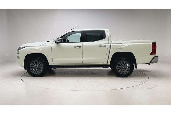 2025 Mitsubishi Triton GLS MV 4X4 thumb-4