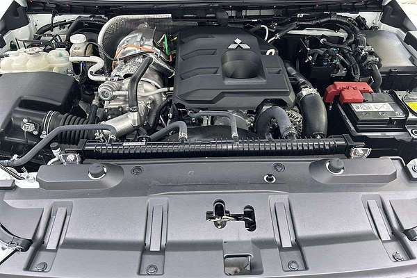 2025 Mitsubishi Triton GLS MV 4X4 thumb-10