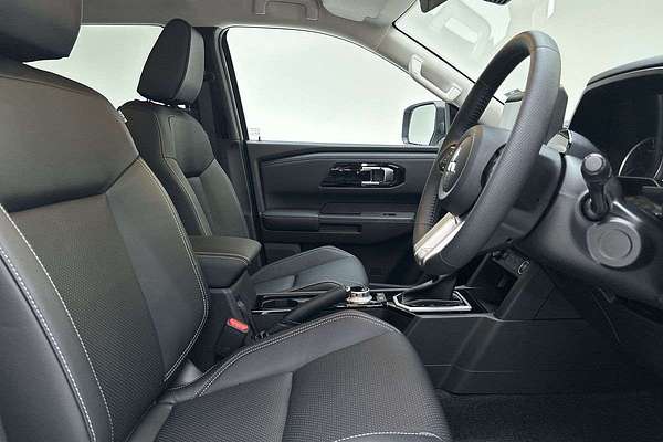 2025 Mitsubishi Triton GLS MV 4X4 thumb-12