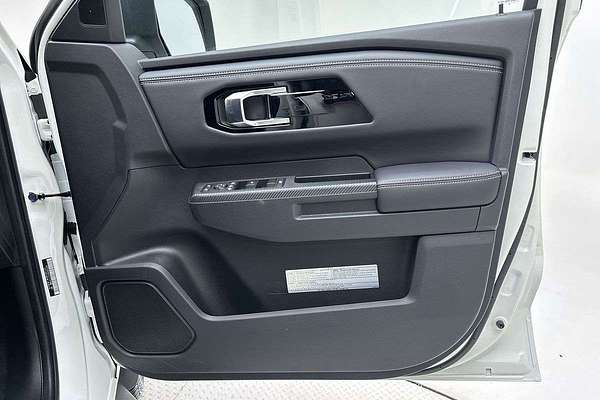 2025 Mitsubishi Triton GLS MV 4X4 thumb-18