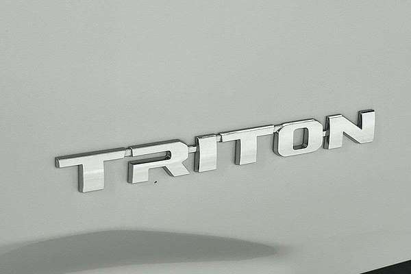 2025 Mitsubishi Triton GLS MV 4X4 thumb-21