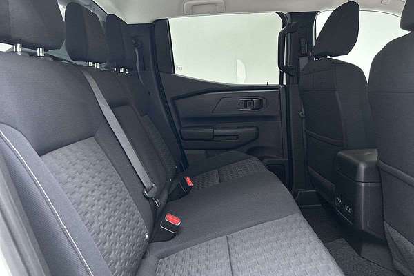 2025 Mitsubishi Triton GLS MV 4X4 thumb-11