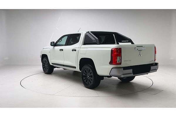 2025 Mitsubishi Triton GLS MV 4X4 thumb-5