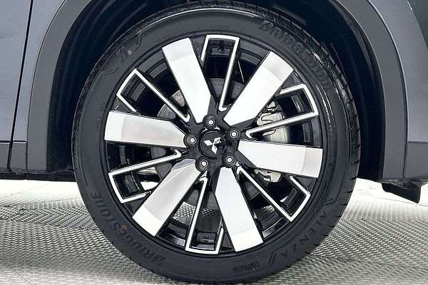 2025 Mitsubishi Outlander Aspire ZM thumb-9