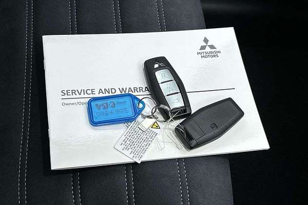 2025 Mitsubishi Outlander Aspire ZM thumb-22