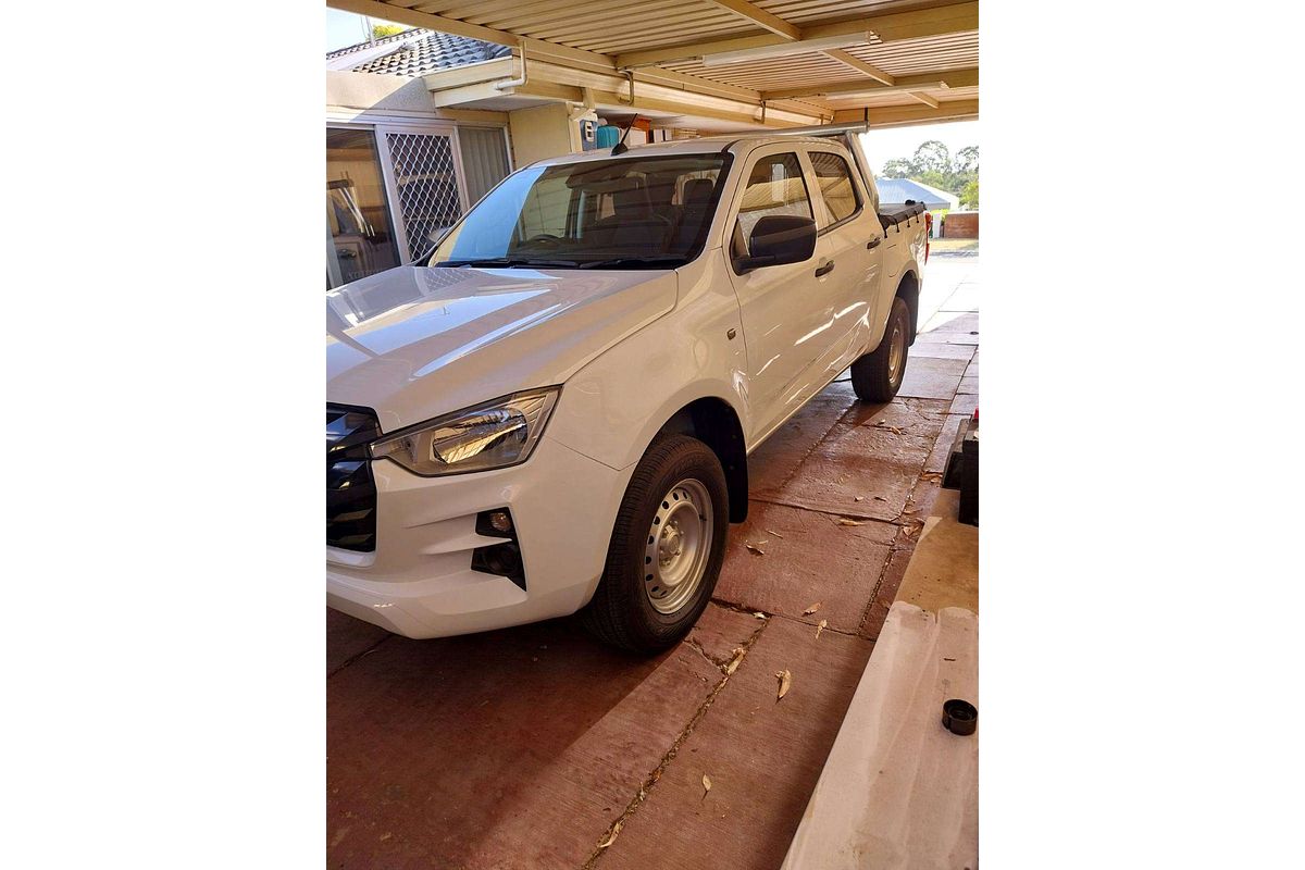 2022 Isuzu D-MAX SX High Ride  Rear Wheel Drive