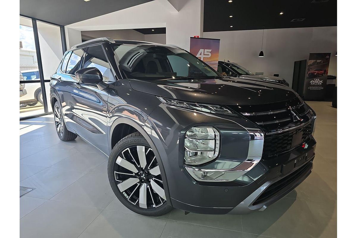 2025 Mitsubishi Outlander Exceed ZM