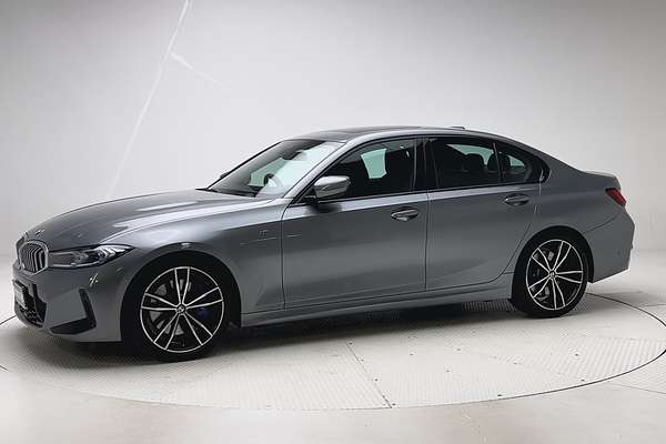 2022 BMW 3 Series 330i M Sport G20 thumb-3