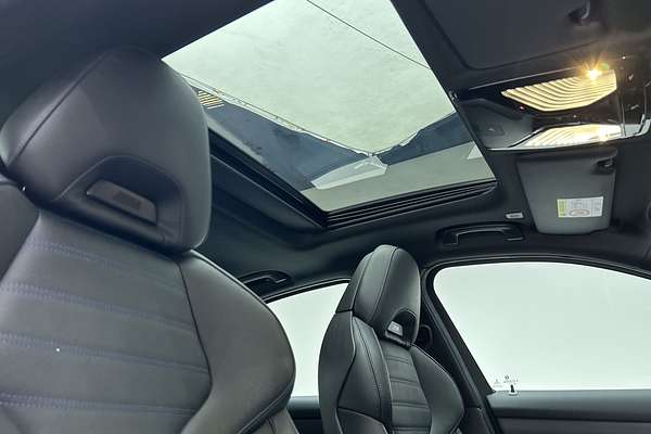 2022 BMW 3 Series 330i M Sport G20 thumb-14