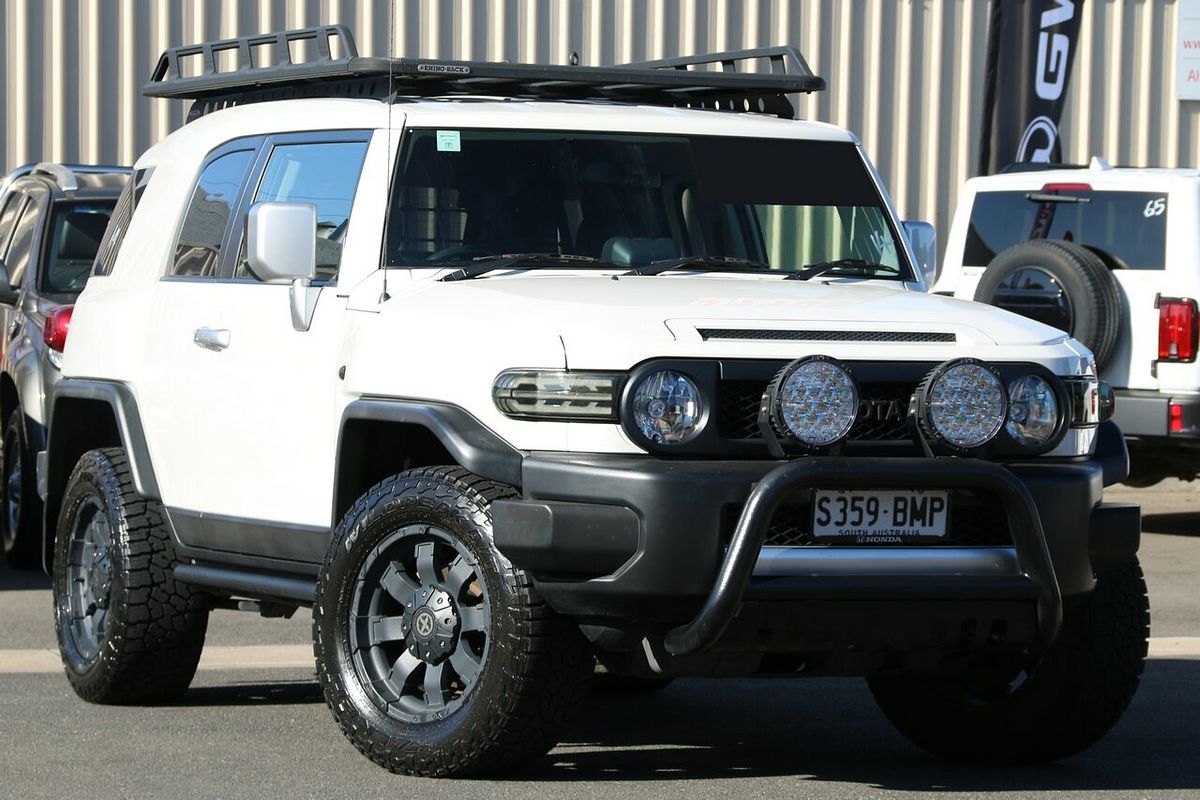 2013 Toyota FJ Cruiser GSJ15R