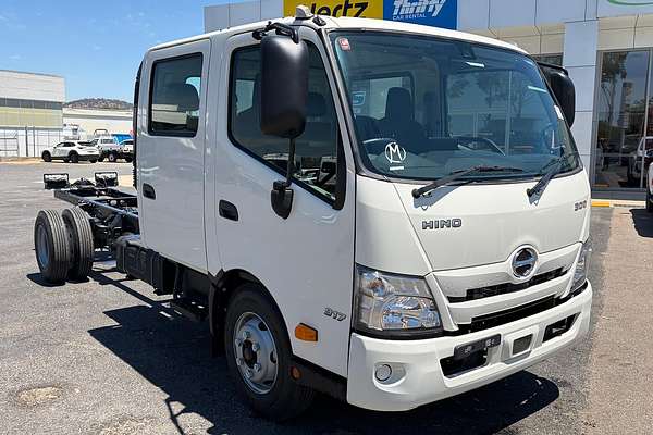 2025 Hino 300 Series 917 Crew 4x2 ELWB