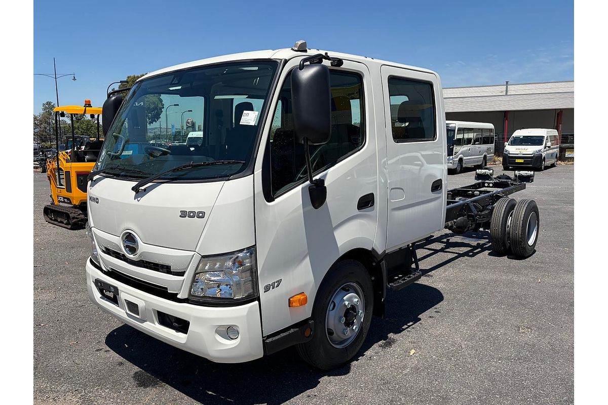 2025 Hino 300 Series 917 Crew 4x2 ELWB
