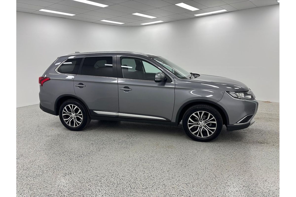 2017 Mitsubishi Outlander LS Safety Pack ZK