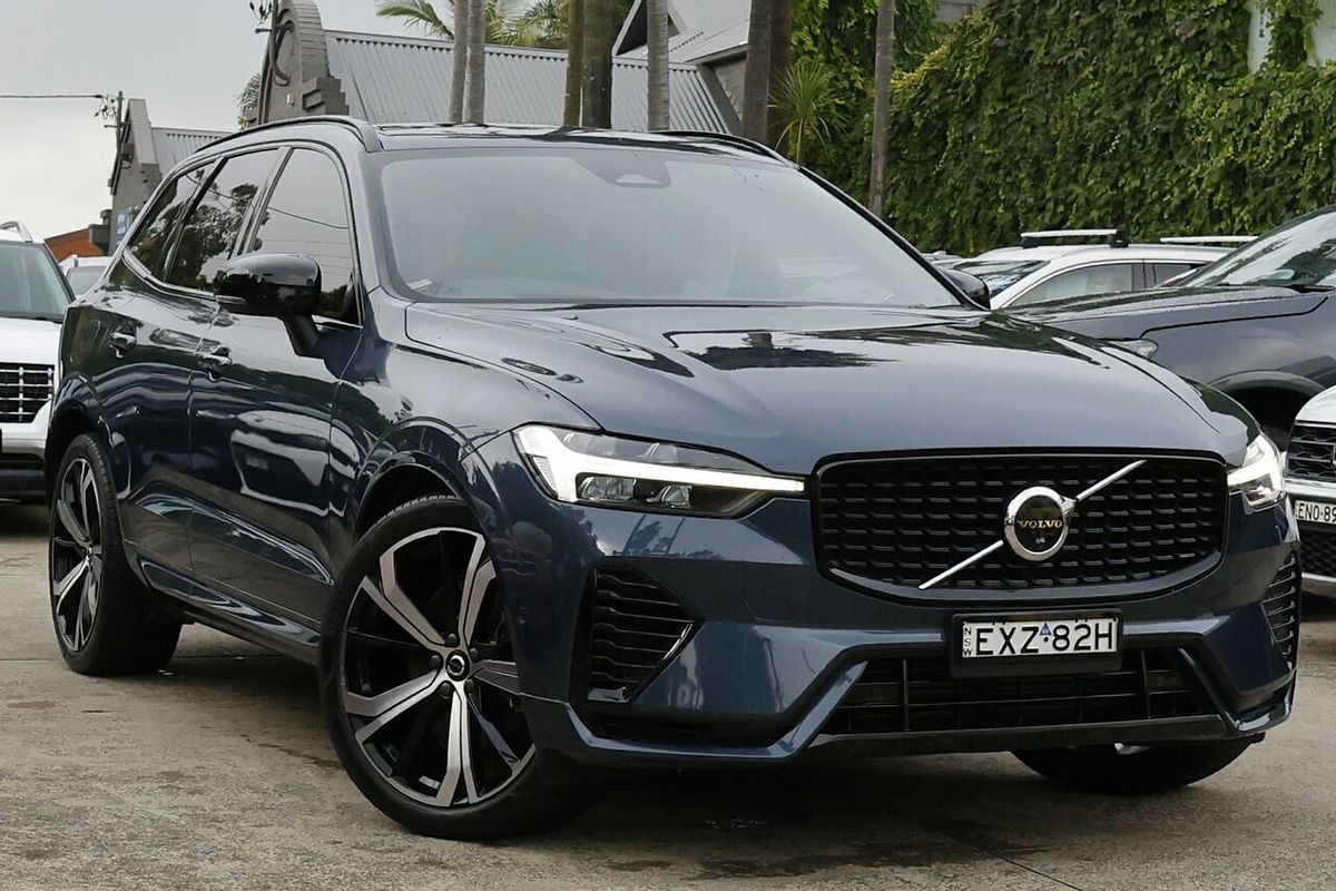 2022 Volvo XC60 Recharge Ultimate T8 Plug-In Hybrid
