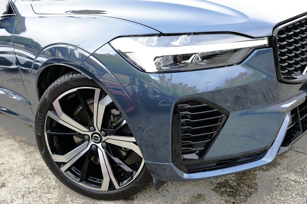 2022 Volvo XC60 Recharge Ultimate T8 Plug-In Hybrid